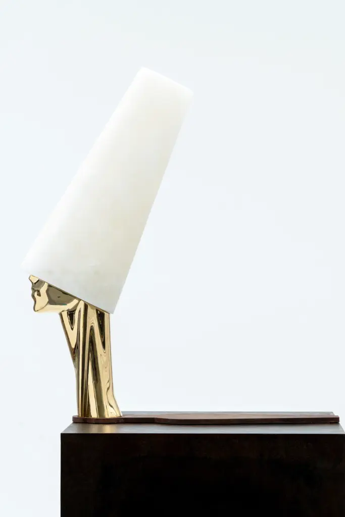 DAMA FUTURA 1