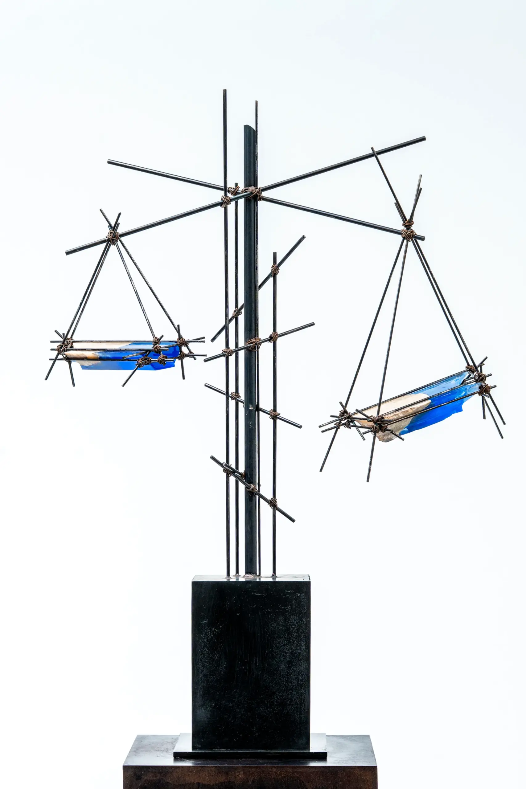 LA BÚSQUEDA DEL EQUILIBRIO